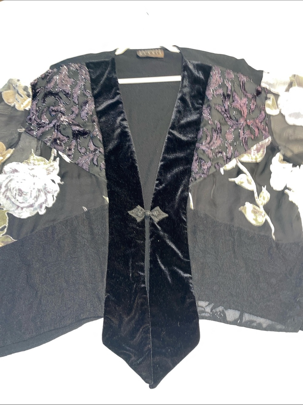 Vintage burnout kimono Black Velvet & Floral Embroidered Toggle Closure